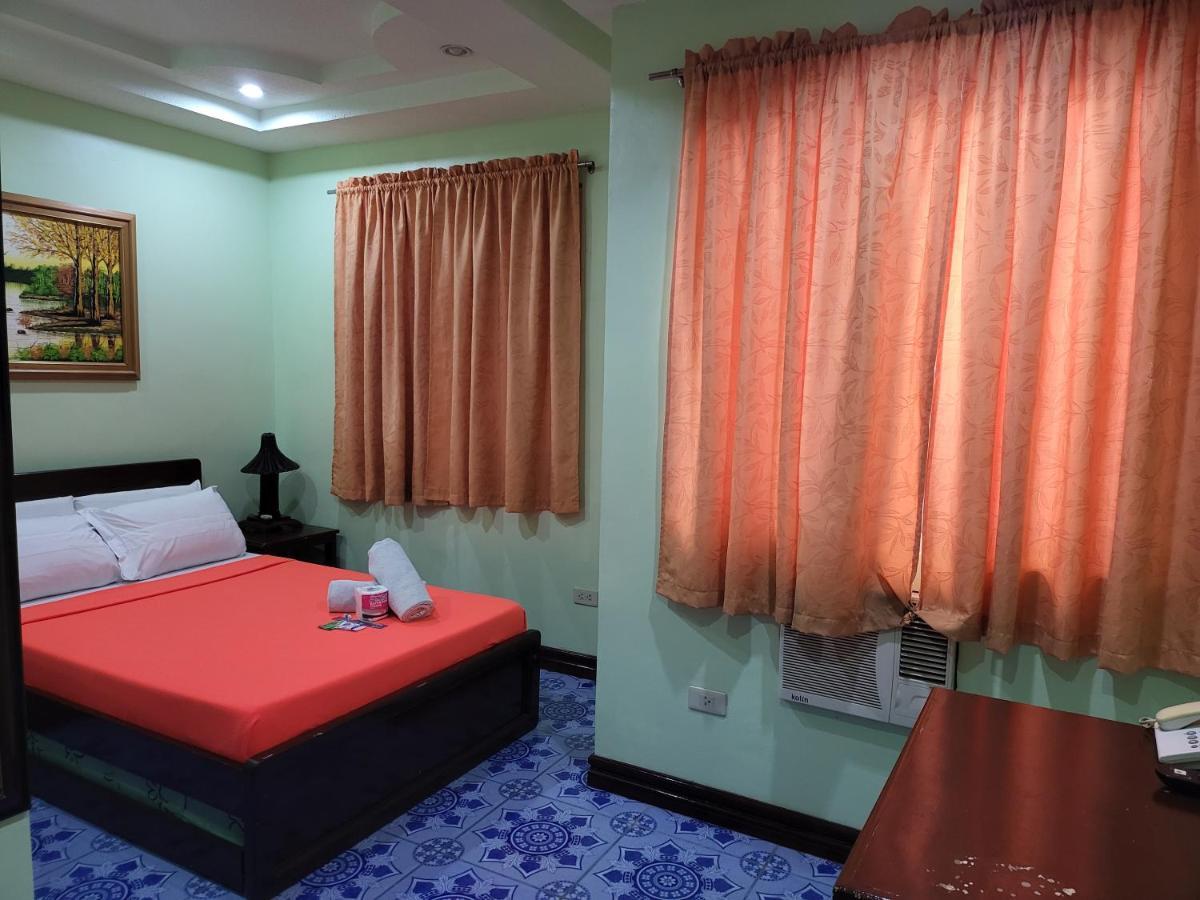 Rooms R Us - Voyagers Palace Puerto Princesa Exterior photo