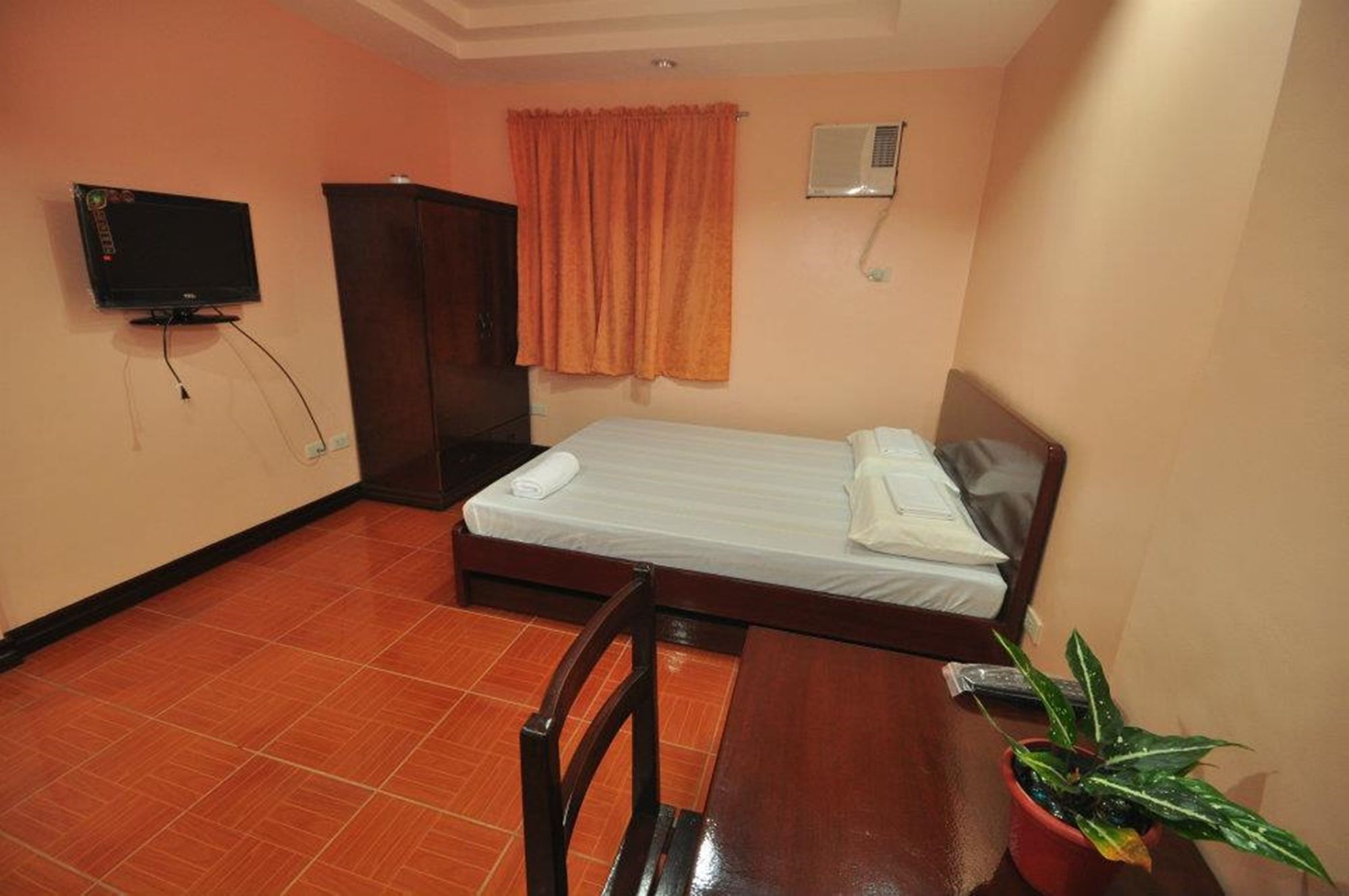Rooms R Us - Voyagers Palace Puerto Princesa Exterior photo